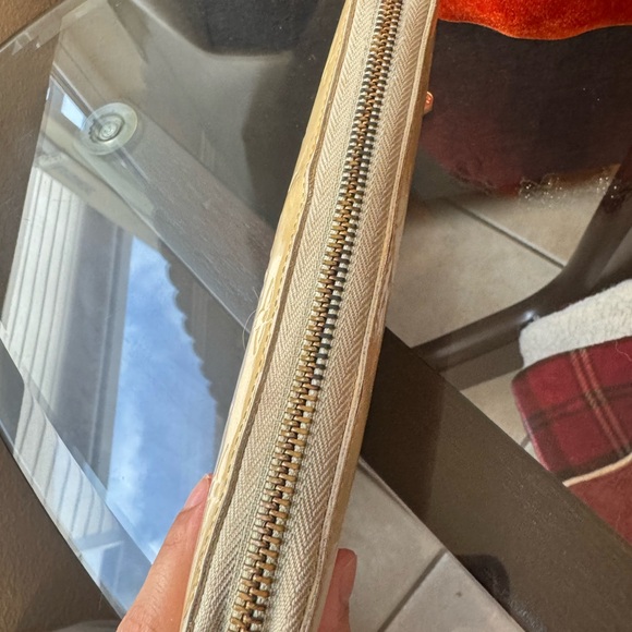 Louis Vuitton Vernis Zippy Wallet - Picture 4 of 8